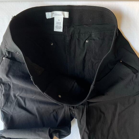 89th + Madison Women’s Denim Lightweight Straight Boot Cut Jeans size 12, Black - Picture 9 of 10